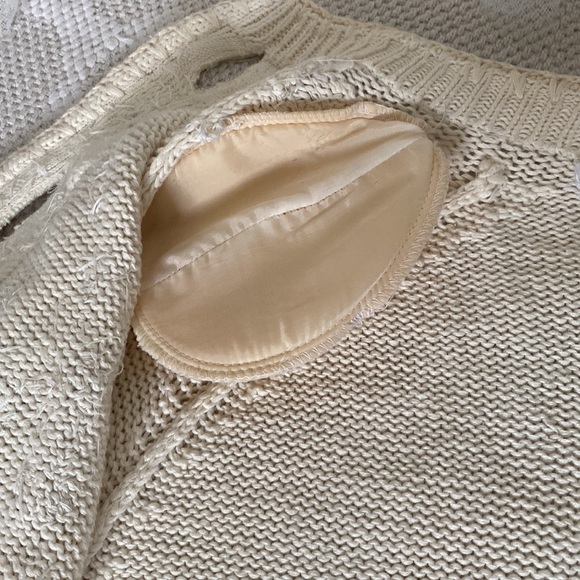 REDUCED 🪷Vtg “Gantos”knit Cardigan sweater with beads/pearls/bling - Picture 14 of 17